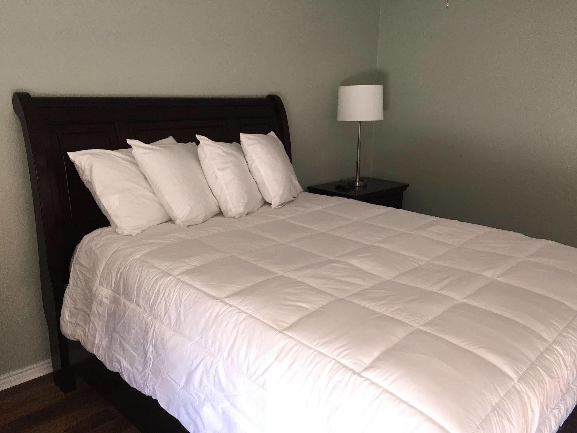 Four Horseman Travel Lodge Pilot Point Extérieur photo